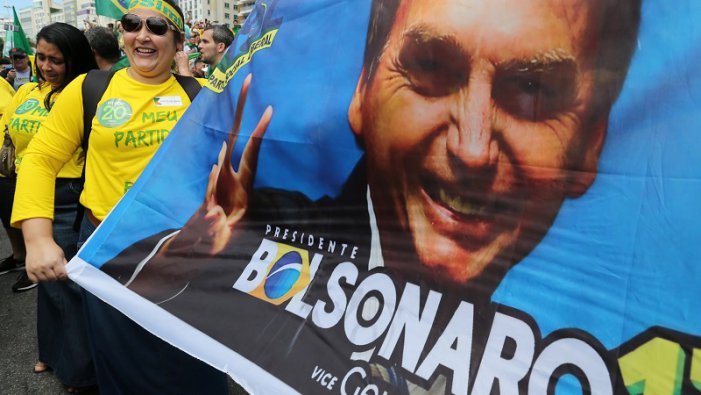 Bolsonaro diu que traurà a les Forces Armades al carrer perquè "Brasil està en guerra"