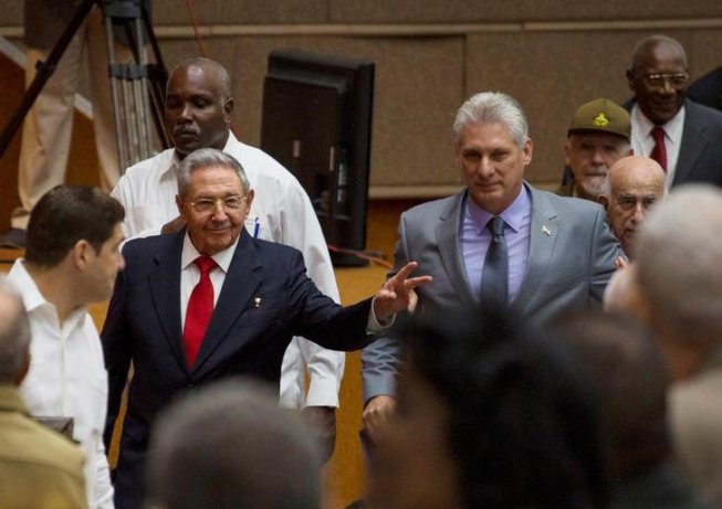 Cuba ja té nou president: escollit Miguel Díaz-Canel