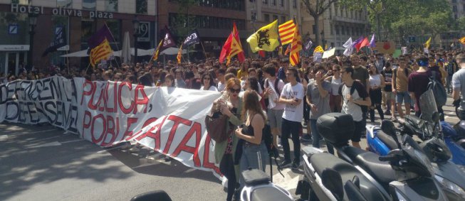  Manifestació estudiantil contra la repressió i la universitat empresa