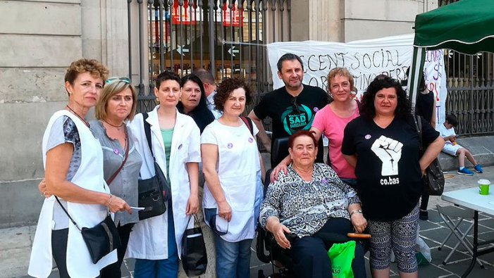 Treballadores del SAD: “L'Ajuntament de Barcelona és responsable que Accent Social ens estigui precaritzant”