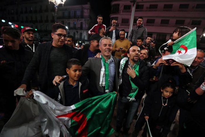 Renuncia Bouteflika a la presidència d'Algèria després de les massives mobilitzacions