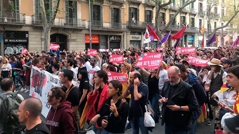 Sisena jornada de protestes a Barcelona: milers marxen contra la repressió i per la llibertat dels presos