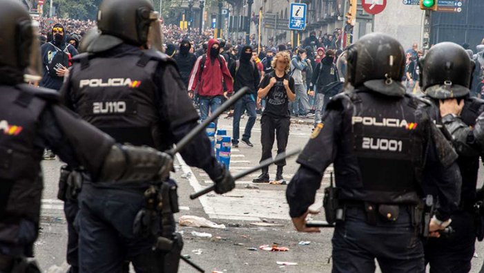  La repressió no cessa: més detencions, bloqueig al Tsunami Democràtic i a la República Digital