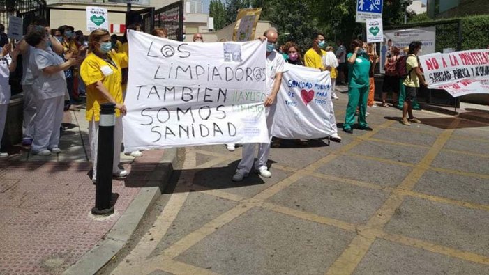 Les netejadores de l'Hospital Gregorio Marañón segueixen en peus de lluita contra els plans de privatització