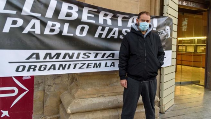 Hasél es tanca a la Universitat de Lleida en protesta per la seva inminent entrada a la presó
