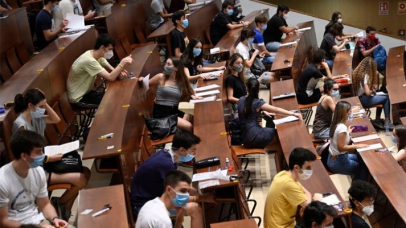 Enfront de la pandèmia i crisi social, no hi ha motius suficients per a exigir la gratuïtat de la universitat?