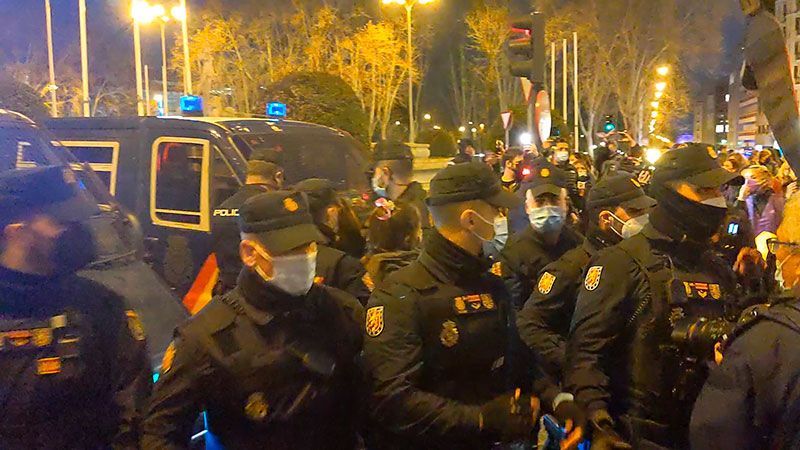 VÍDEO | Així identifica la Policia Nacional a manifestants feministes 