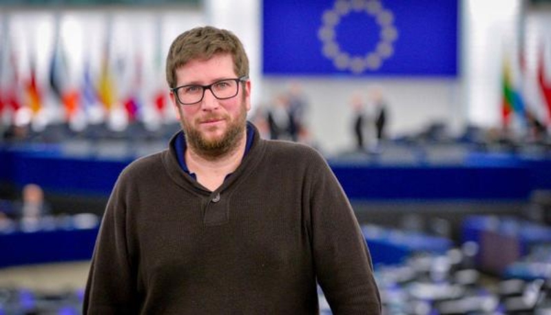 Eurodiputats d'Anticapitalistas, IU i Bildu s'oposen a la resolució bel·licista del Parlament Europeu
