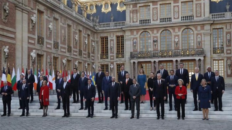 La cimera europea de Versalles avança en el rearmament imperialista