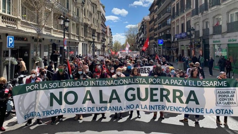 Manifestació a Madrid contra la guerra d'Ucraïna: “Ni Putin, ni OTAN”
