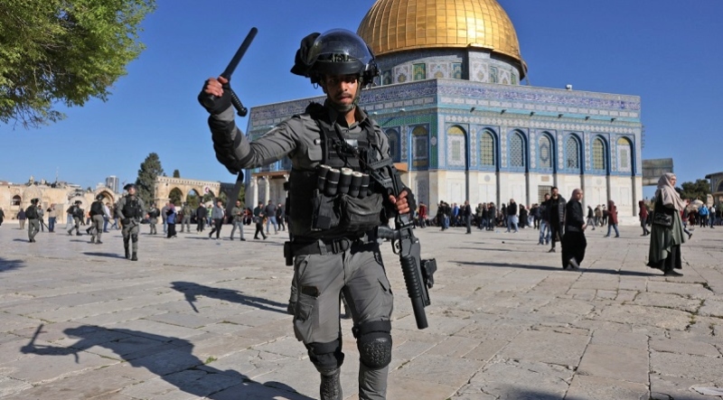 Soldats israelians assalten la mesquita d'Al-Aqsa i deixen més de 150 palestins ferits