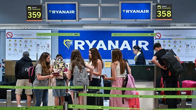 Sense drets no hi ha vols: convoquen sis mesos més de vaga a Ryanair