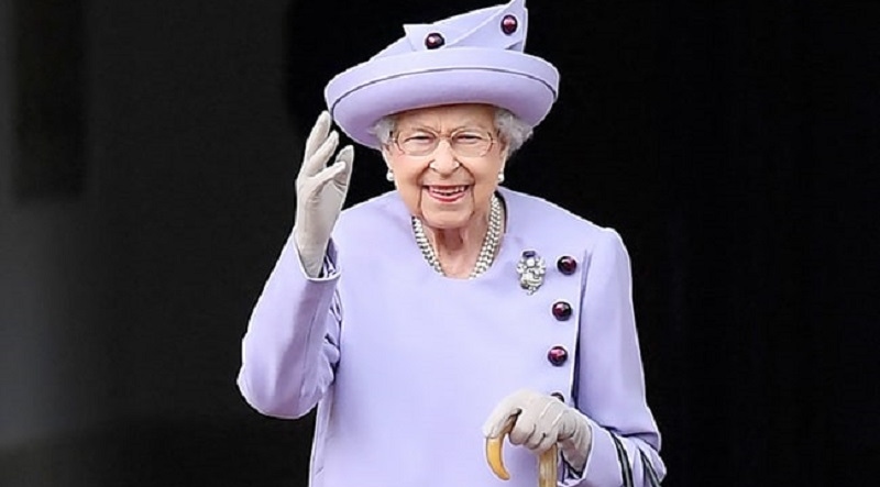 Mor la reina Isabel II: la monarquia, una institució medieval, es manté