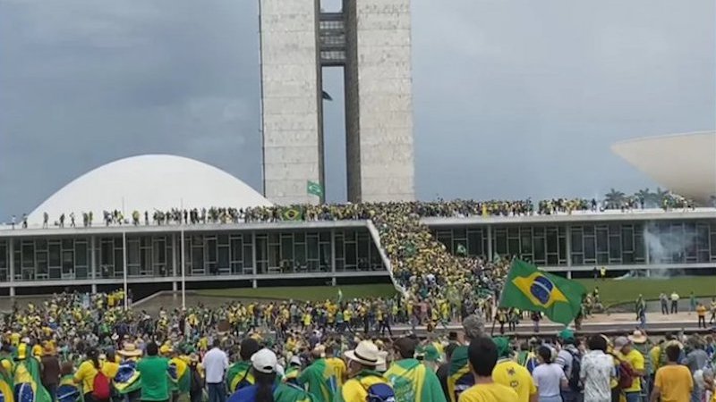 Bolsonaristes envaeixen el Congrés brasiler: com enfrontar l'extrema dreta?