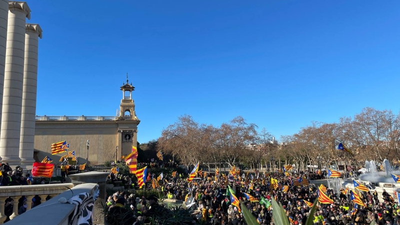 "Junqueras botifler": el crit a la mobilització a Barcelona contra la cimera de Sánchez i Macron