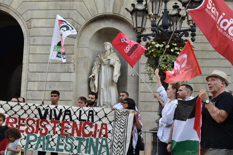 Més de 400 persones rebutgen la complicitat de la Generalitat amb l'estat d'Israel i mostren solidaritat amb el poble palestí 