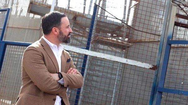 Abascal vol construir un nou mur racista a Ceuta i Melilla, i que el pagui el Marroc
