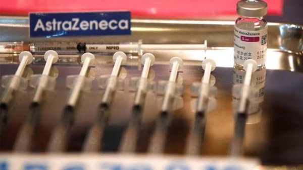 Crisi en els plans de vacunació: les farmacèutiques incompleixen els acords amb la UE