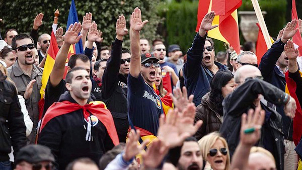 Tour de franquistes per Madrid permès pel govern "progressista"